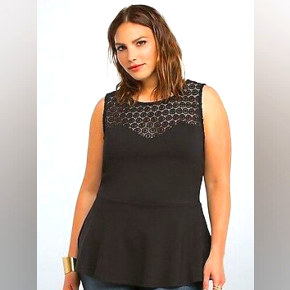 Torrid crochet top